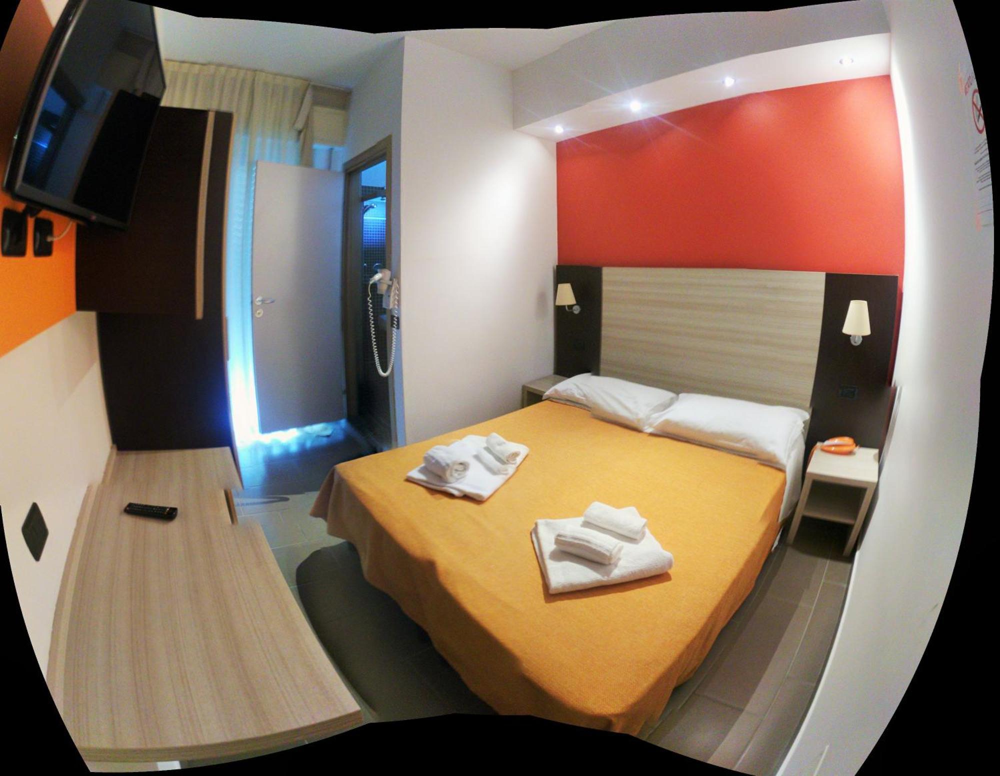 Hotel Aurora Mare リミニ 部屋 写真